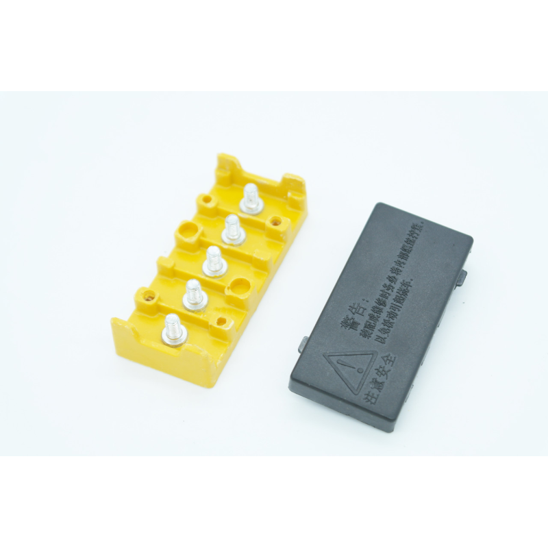 Коробка монтажна для фазних і батарейних дротів