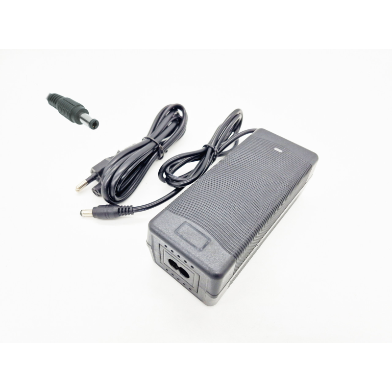 Зарядний пристрій 12v 10A (12.6v) li-ion